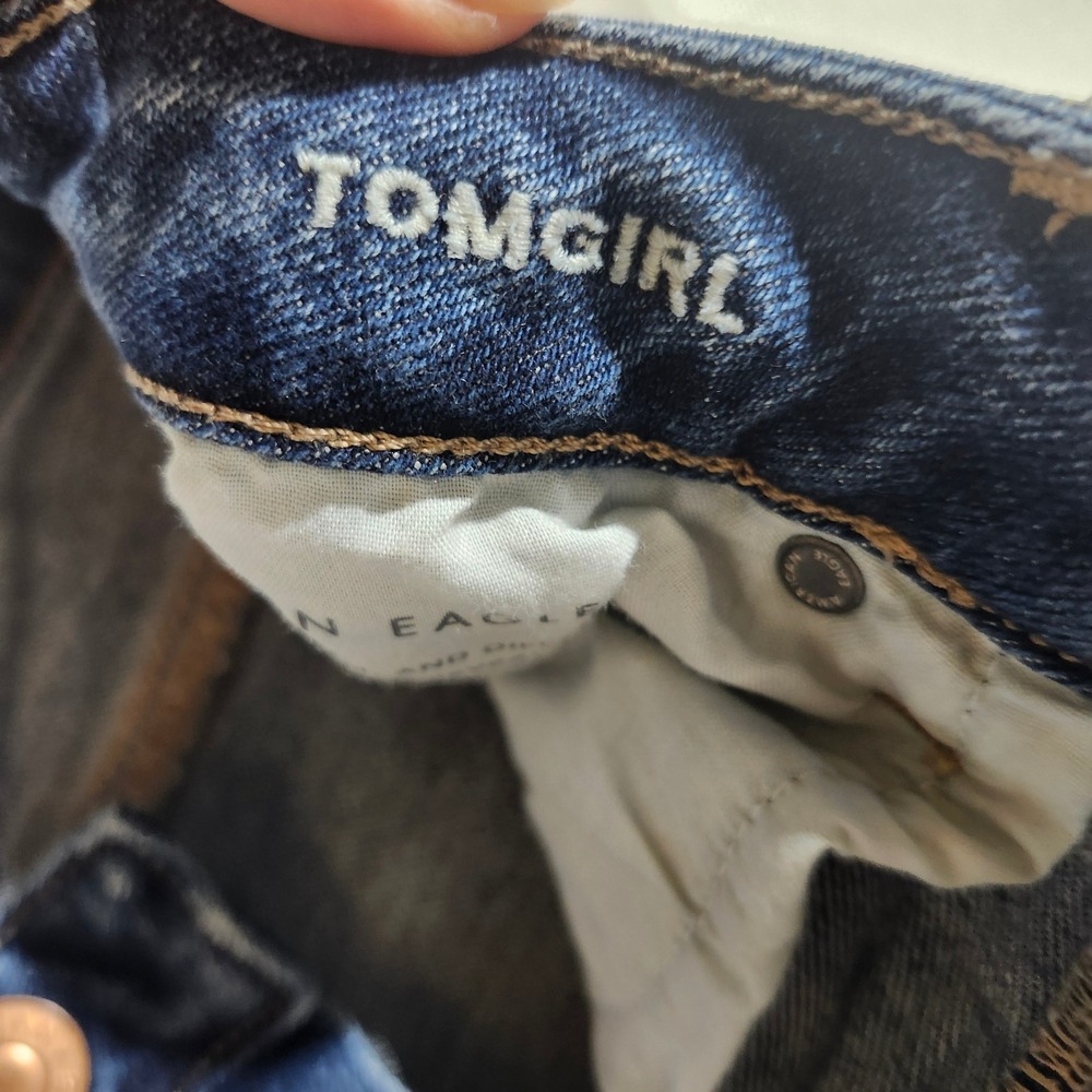 American Eagle Tomgirl Distressed Relaxed Straight Jean Blue 6 X-Long Button Fly - Picture 4 of 14